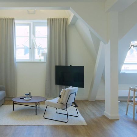 Vonbehling Boutique Apt. - Blick Ueber Die Daecher Wiesbaden Esterno foto
